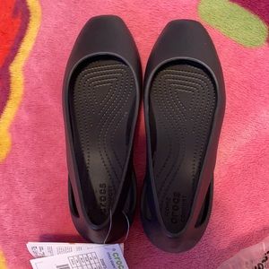 Crocs sloane flats 6W